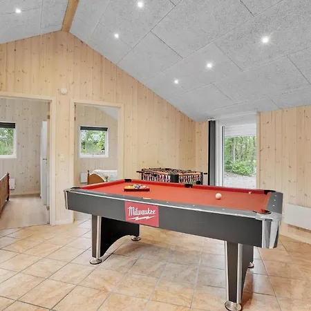 4 Bedroom Stunning In Oksbol * Ovtrup