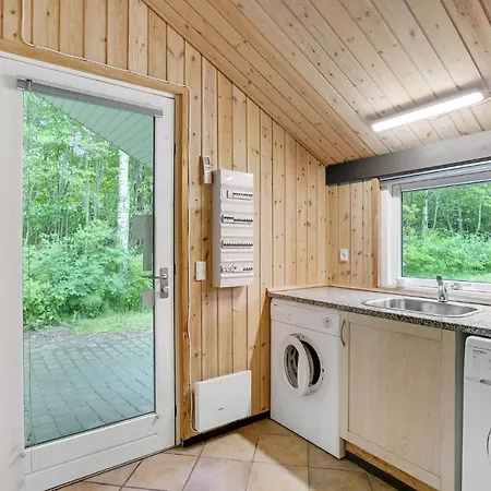 Holiday home 4 Bedroom Stunning In Oksbol *