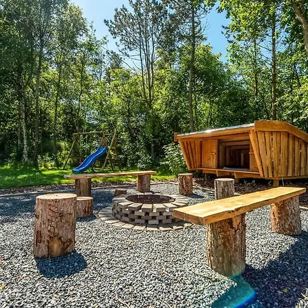 4 Bedroom Stunning In Oksbol Holiday home