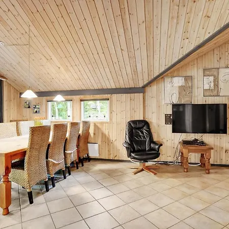 4 Bedroom Stunning In Oksbol Holiday home *